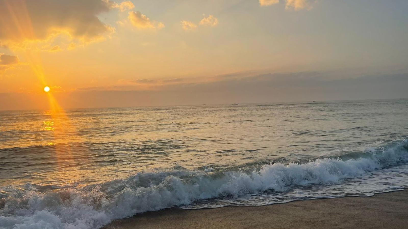 Barefootbay - Villa With Private Beach Access Chennai Exterior foto